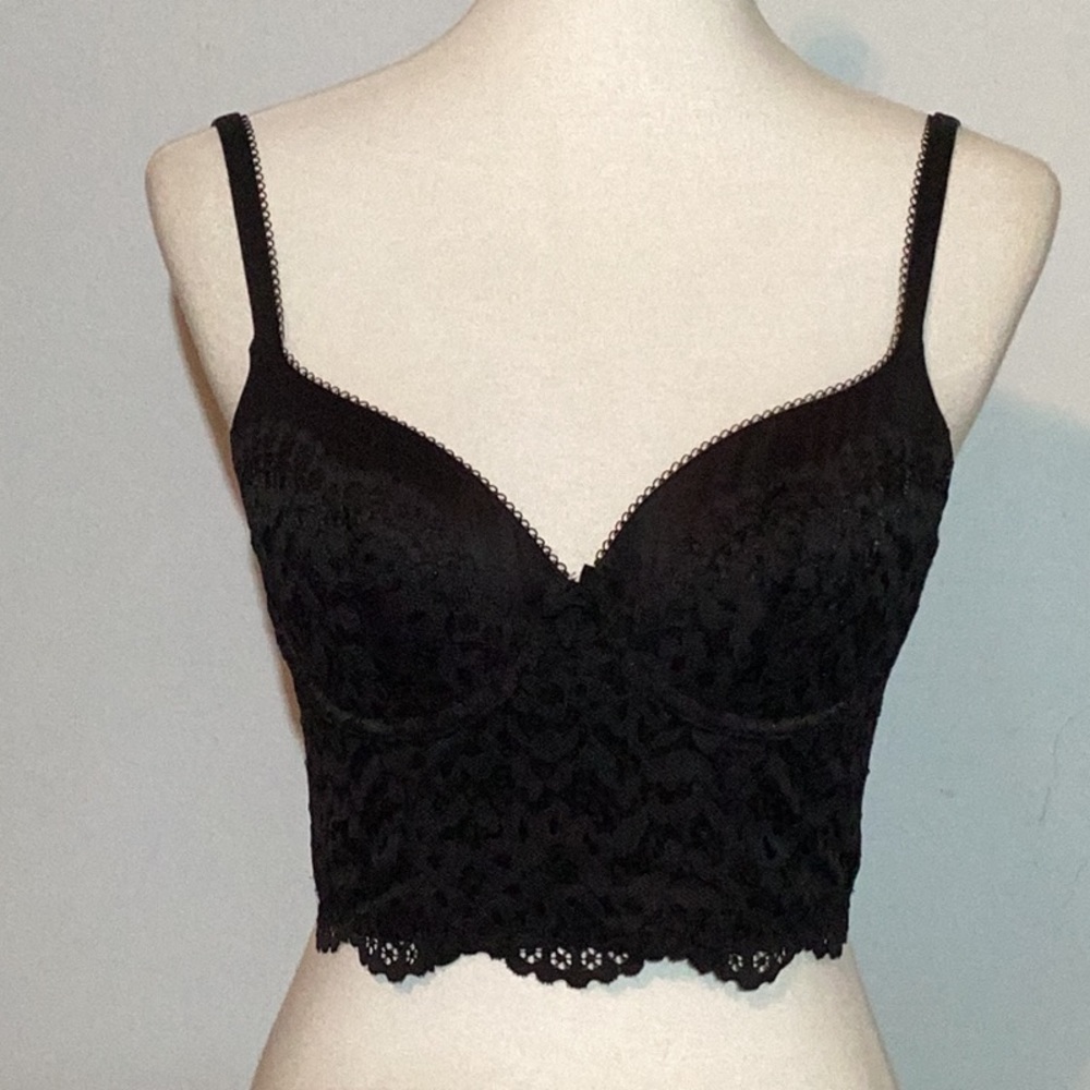 Victoria’s Secret long line padded bra, 34C, underwires,straps can crisscross